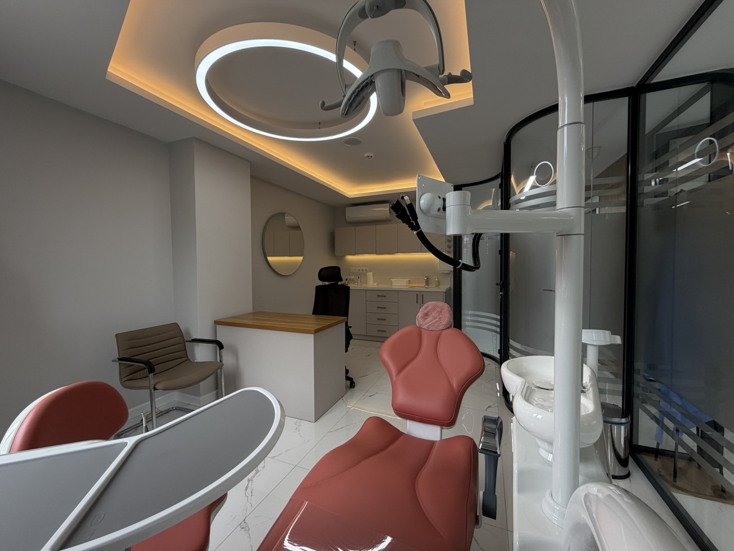 Küçükyalı Diş Kliniği Modern Ekipman